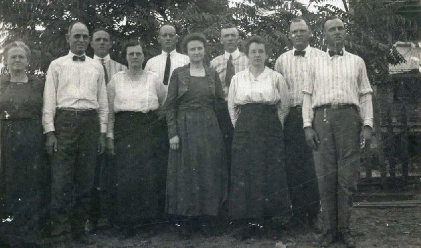 [The Wilkersons Dorinthia Arthur Luther Mertie Leonard Beulah]
